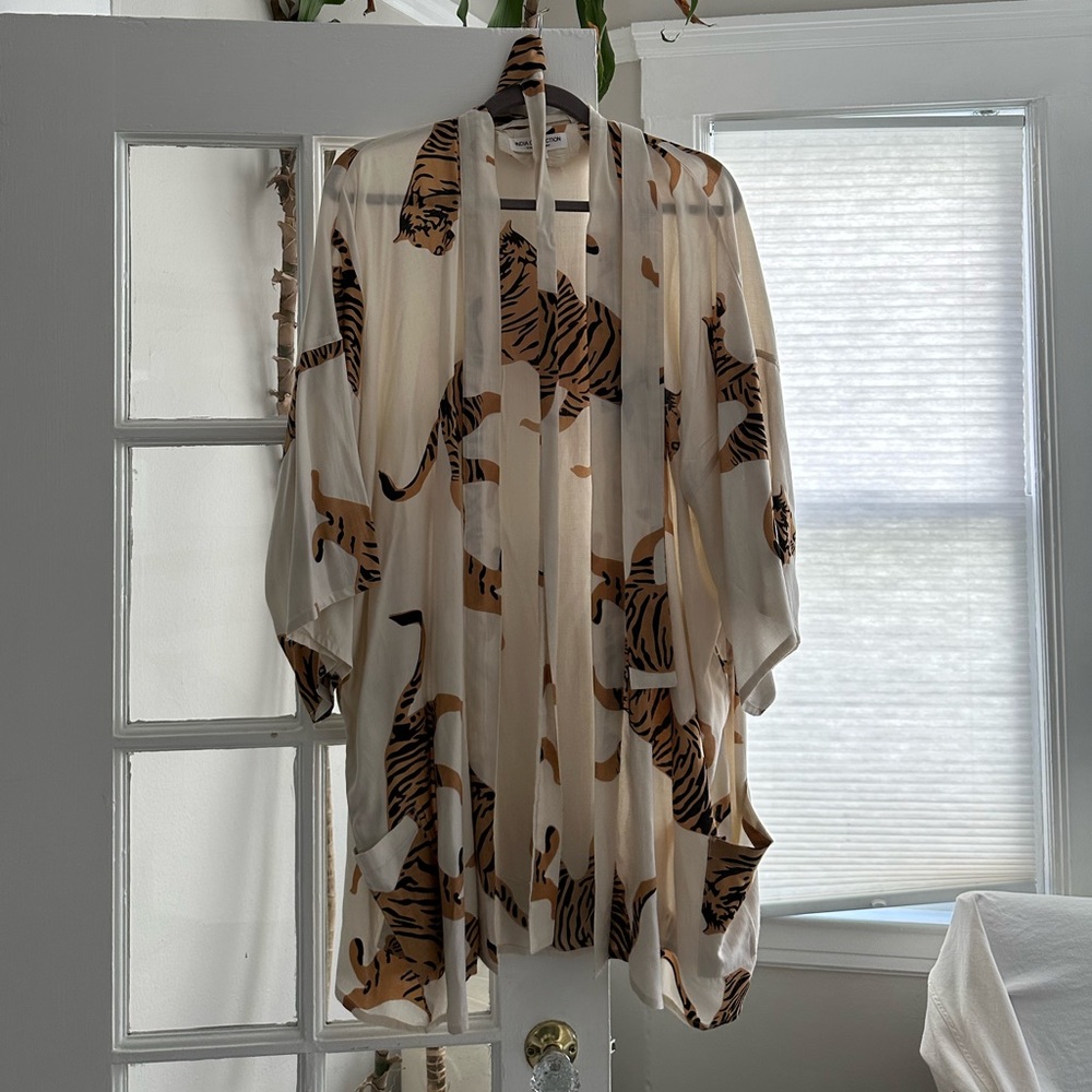 Emerson Fry Fete Kimono / Layering Top - TIGERS EGRET (M/L)